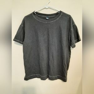 Old Navy gray t shirt
